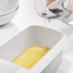 Cuiseur de pâtes à Micro-Ondes cuiseur de pâtes de Grande capacité avec passoire cuiseur sûr pour la Cuisson de délicieuses pâtes Spaghetti cuiseur de légumes à pâtes Rapides 29X14X11cm - B09Q1QDH4K5