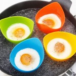 Lot de 4 pocheuses à œufs en silicone résistantes aux hautes températures faciles à démouler sans BPA pour faire des œufs pochés parfaits - B08N5R7M9CO