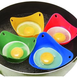 Pocheuse à œufs Lot de 4 résistant à la chaleur Extra Pocheuses à œufs en silicone Moules pour la cuisson parfaite œufs pochés par Millya - B01KZEZZRSB